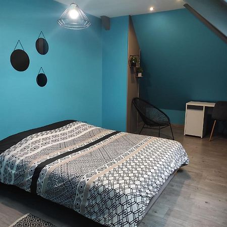 Agreable Et Spacieuse Chambre Familiale Sansac-de-Marmiesse Eksteriør bilde