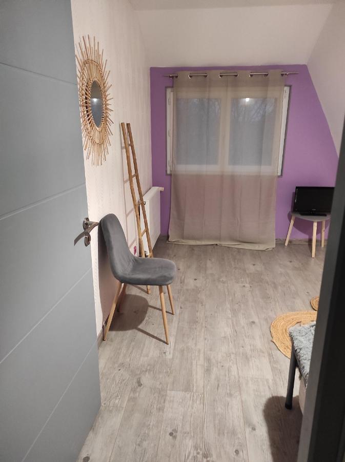 Agreable Et Spacieuse Chambre Familiale Sansac-de-Marmiesse Eksteriør bilde